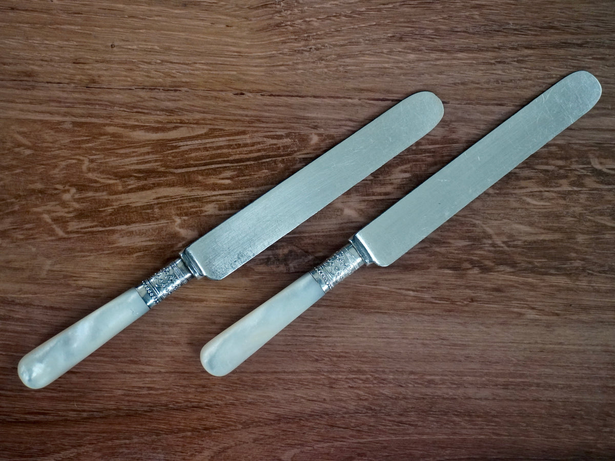 Duhme Mother of Pearl Knife Pair