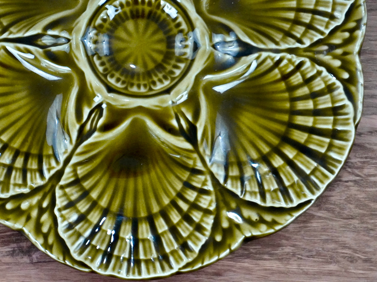 Barbotine Oyster Plate